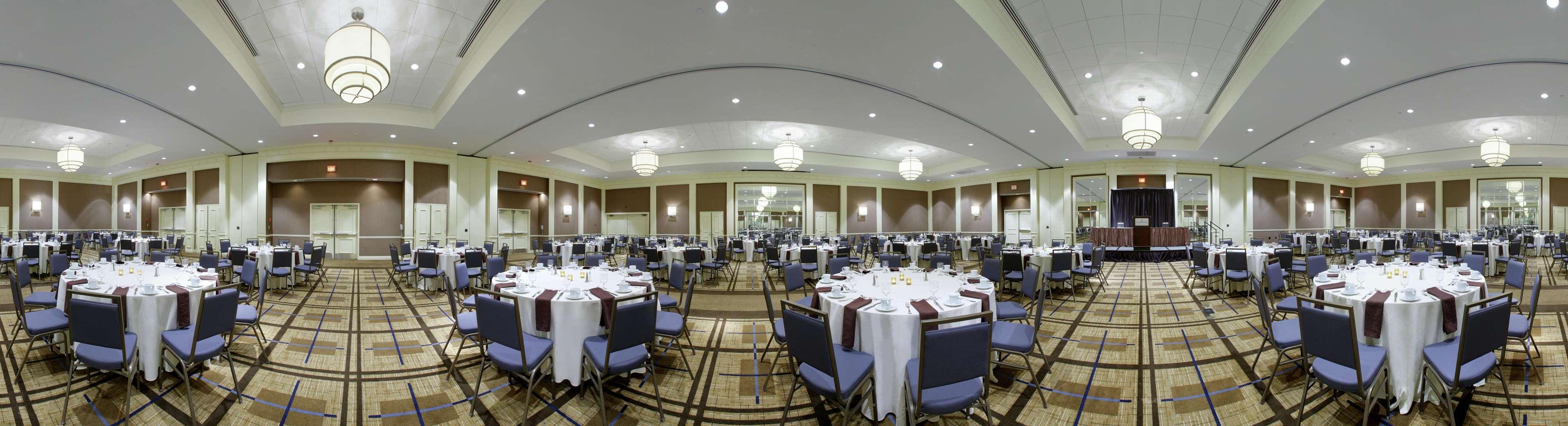 Отель The Saratoga Hilton Саратога-Спрингс Ресторан фото