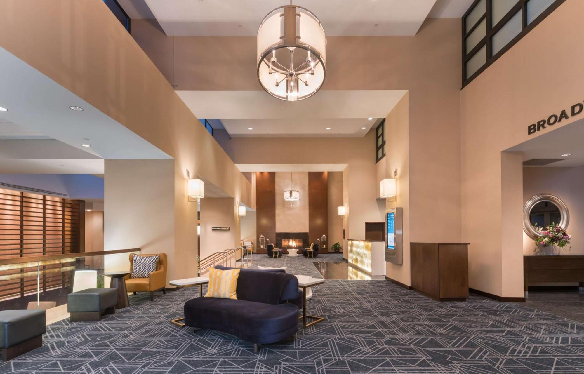 Отель The Saratoga Hilton Саратога-Спрингс Экстерьер фото