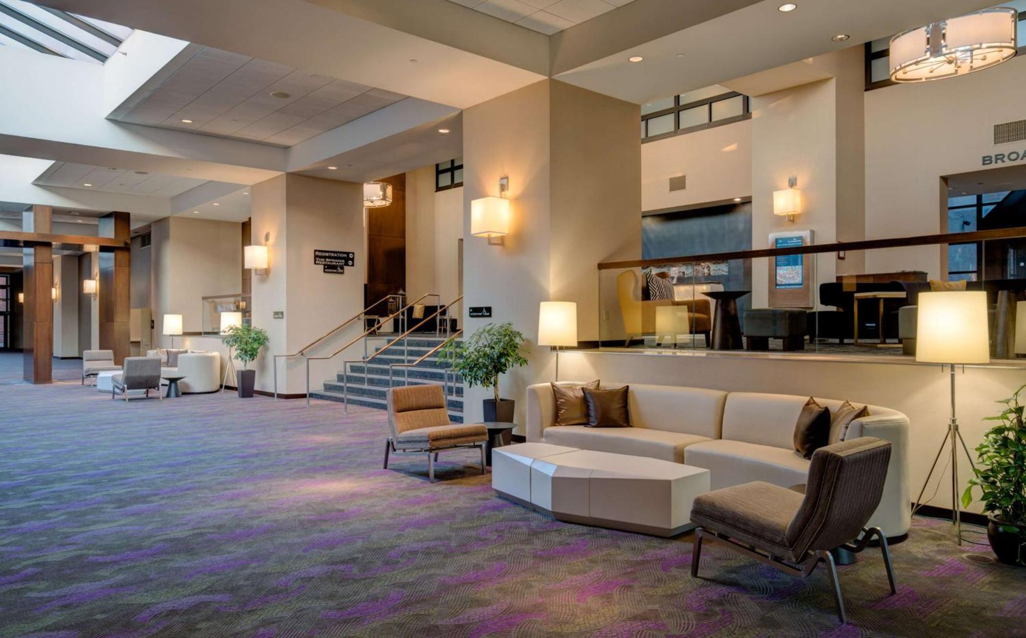 Отель The Saratoga Hilton Саратога-Спрингс Экстерьер фото