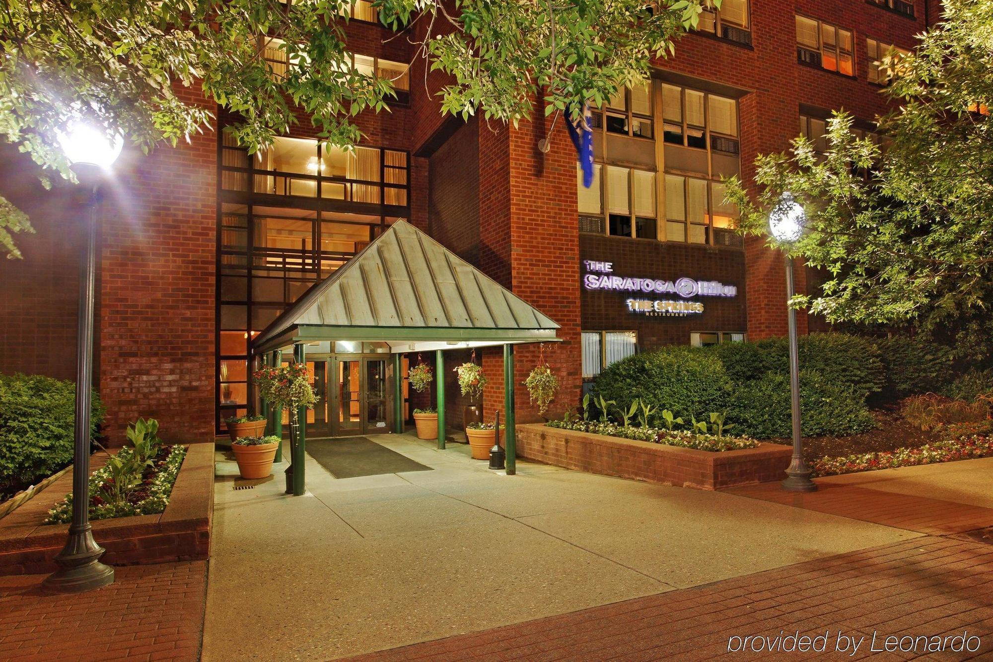 Отель The Saratoga Hilton Саратога-Спрингс Экстерьер фото