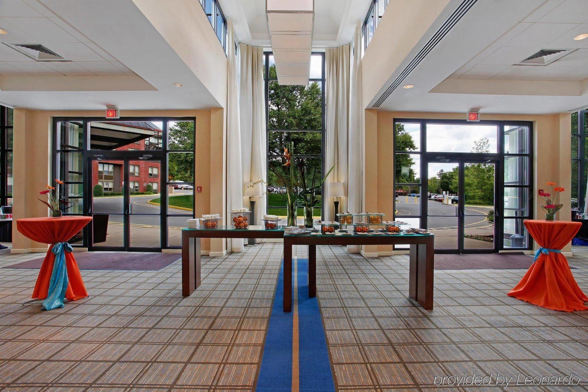 Отель The Saratoga Hilton Саратога-Спрингс Ресторан фото